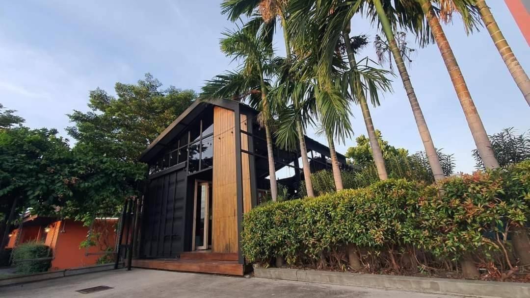 Bangkok Boutique Resort Rangsit Патхумтхани Экстерьер фото