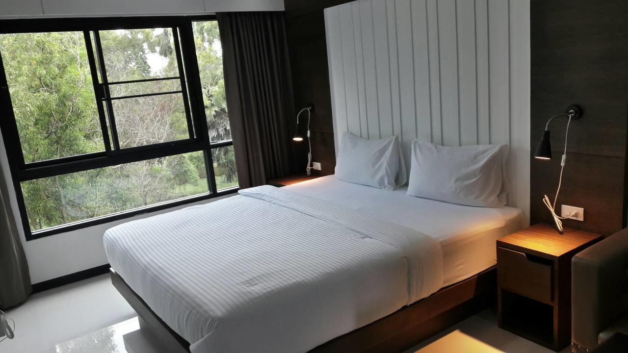 Bangkok Boutique Resort Rangsit Патхумтхани Экстерьер фото