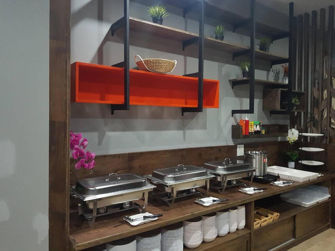 Bangkok Boutique Resort Rangsit Патхумтхани Экстерьер фото